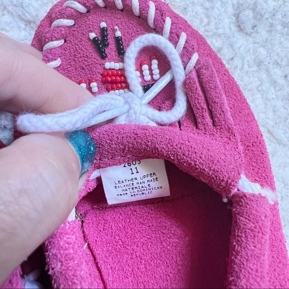 Minnetonka Moccasins 2605 - Childrens Thunderbird Moccasin - Hot Pink Suede - Picture 8 of 8